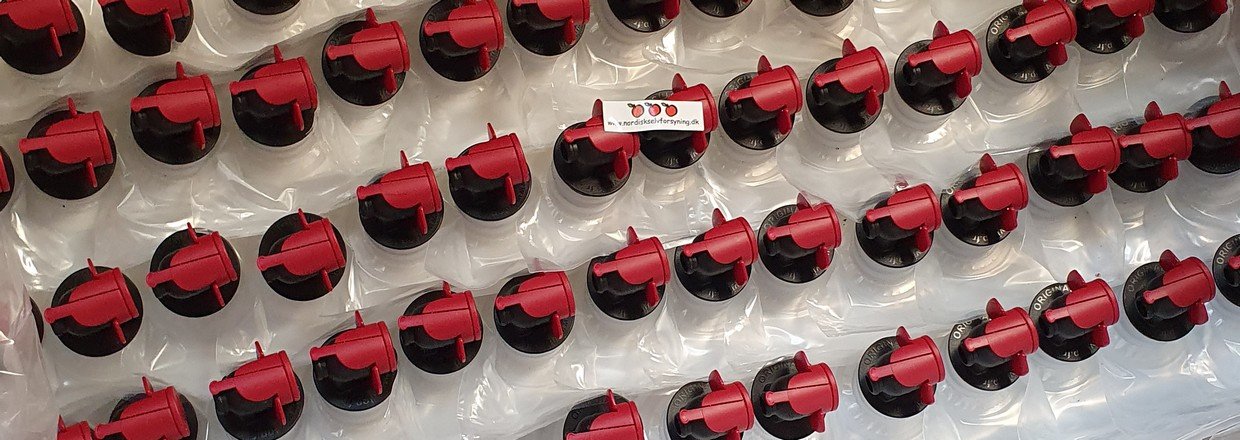 Praktisk bag in box pose til at oppbevare din hjemmelagde eplemost