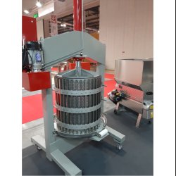 Elektrisk hydraulisk presse 330 l., kurv, pressplate og saftrenne rustfritt stl. Malet ramme.