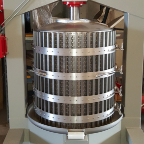 Elektrisk hydraulisk presse  480 l., rustfri kurv, presseplade og aflbsskl. Malet ramme. 