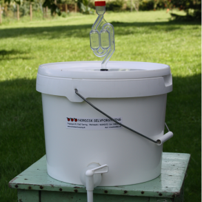 Grspand 10 liter med lg, hane og grrr