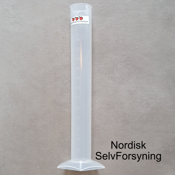 Mleglas i plast, 250 ml.