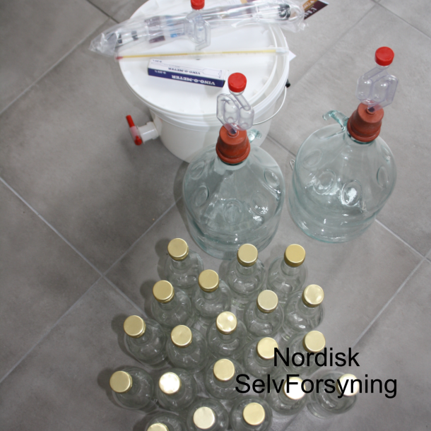 Mjd, komplet st til 10 l. mjd med flasker.