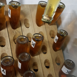 Pupitre, Champagnereol, Vinreol, fransk, massiv eik, 120 flasker