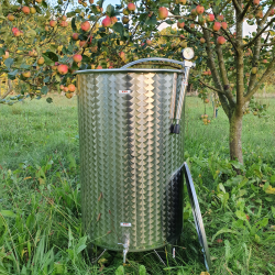 Tank i rustfritt stl p ben med flytelokk 200 l.