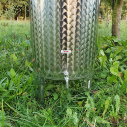 Tank i rustfritt stl p ben med flytelokk 100 l.