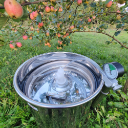 Tank i rustfritt stl p ben med flytelokk 100 l.