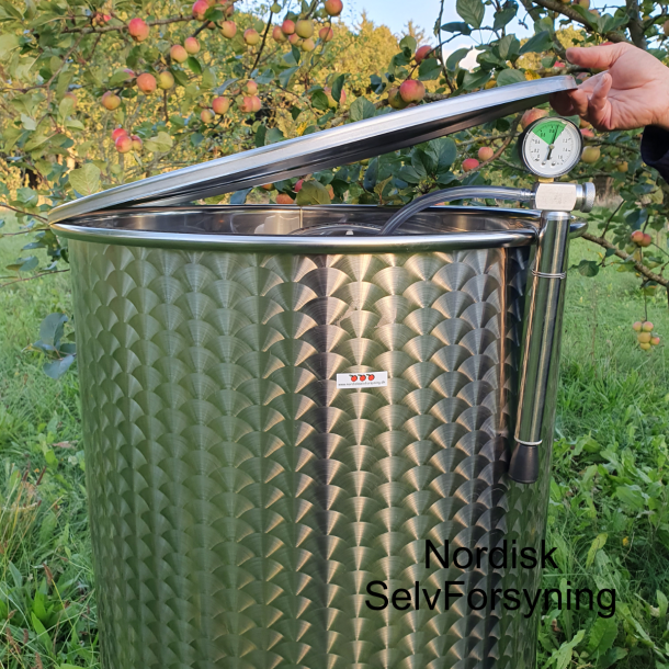 Tank i rustfritt stl p ben med flytelokk 200 l.