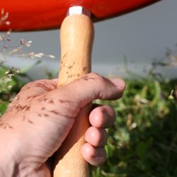 blekvrn, 10 l. rumindhold med rustfri tragt og knive