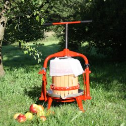 Eplepresse Med Kurv i Bketre - Kapasitet 20 liter