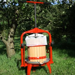 Eplepresse Med Kurv i Bketre - Kapasitet 20 liter