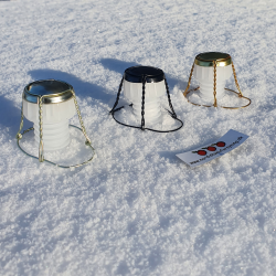 Trdholder til champagneprop, sortfarvet