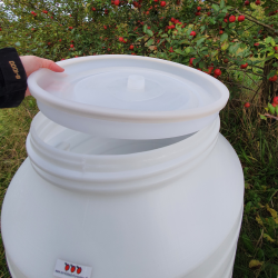 60-liters plastfat med hndtak, gjrls og tappekran