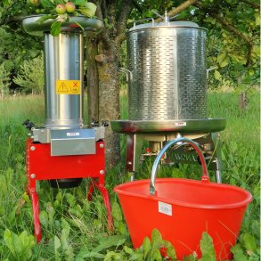 Mosteri. Hydropresser 55 l. og Elektrisk blekvrn 600 kg/t