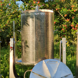 Mosteri. Hydropresse Tiltbar 120 l. + Elektrisk Frugtkvrn 1000 kg/t