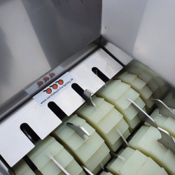 �blekv�rn, 10 l. rumindhold med rustfri tragt og knive