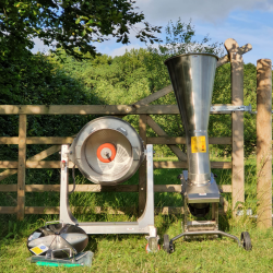 Mosteri. Hydropresse Tiltbar 55 l. + Elektrisk Frugtkvrn 1000 kg/t