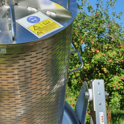 Mosteri. Hydropresse Tiltbar 250 l. + Elektrisk Frugtkvrn 1000 kg/t