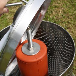 Mosteri. Hydropresser 35 l. og Elektrisk blekvrn 600 kg/t