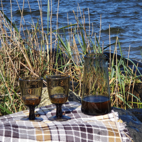 Mjd Grpakke, Mrke Blomster