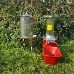 Mosteri. Hydropresser 35 l. og Elektrisk blekvrn 600 kg/t