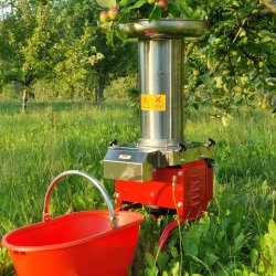 Mosteri. Hydropresser 35 l. og Elektrisk blekvrn 600 kg/t