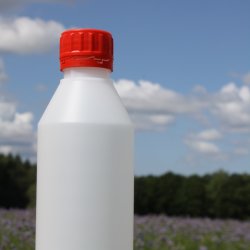 Plastikflaske 1 liters med rdt skruelg, 50 stk. 