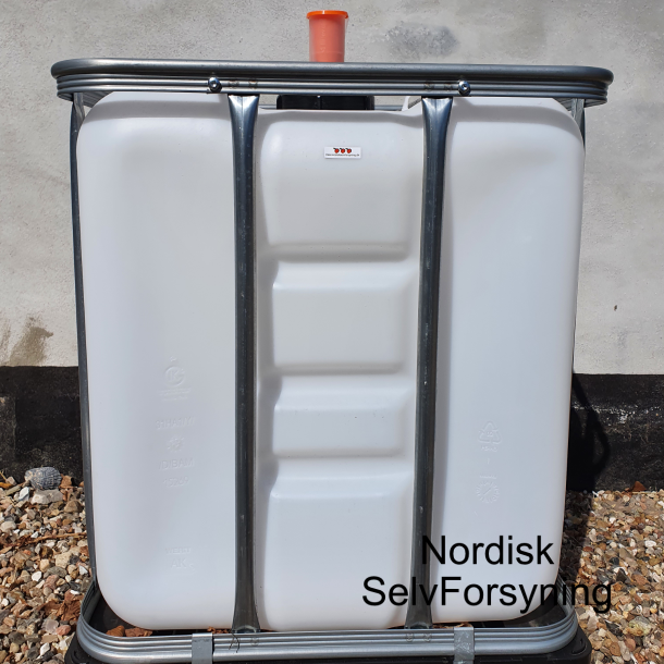 Plast-tank - 300 l. - i kraftig stlramme m. tappehane + grrr
