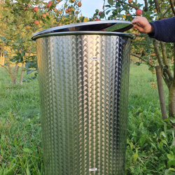 Rustfri tank med stvlg, 200 l.